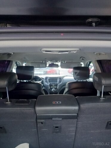 Hyundai Santa Fe-10