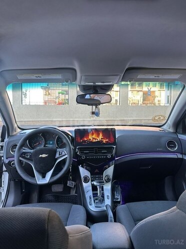 Chevrolet Cruze-9