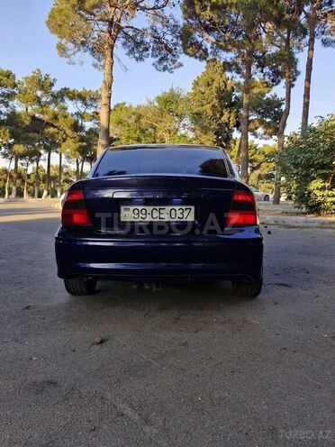 Opel Vectra-7