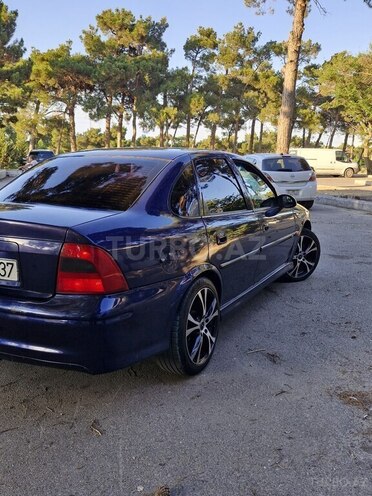 Opel Vectra-9