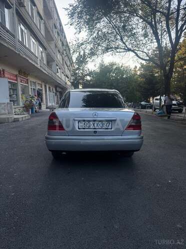 Mercedes C 180-4