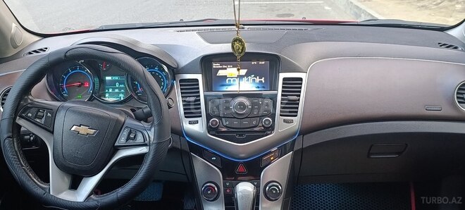 Chevrolet Cruze-13