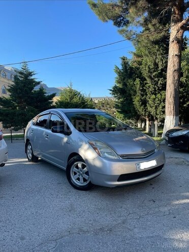 Toyota Prius-3