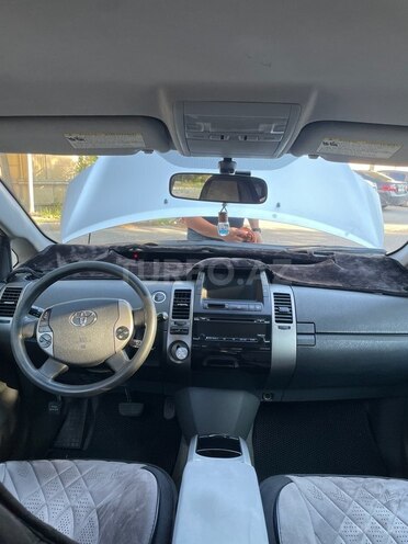 Toyota Prius-6