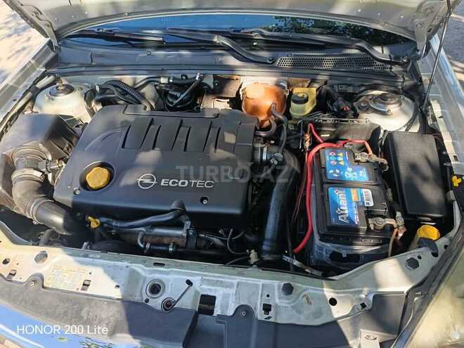 Opel Vectra-9