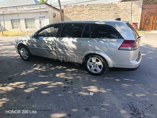 Opel Vectra-4