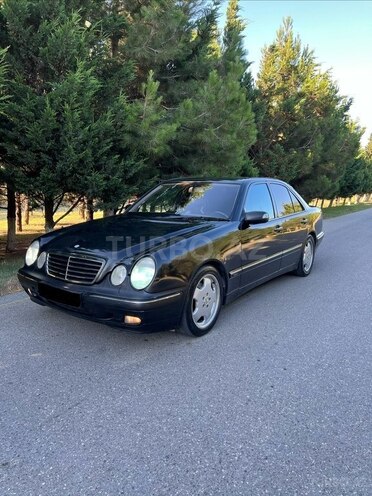 Mercedes E 320-3