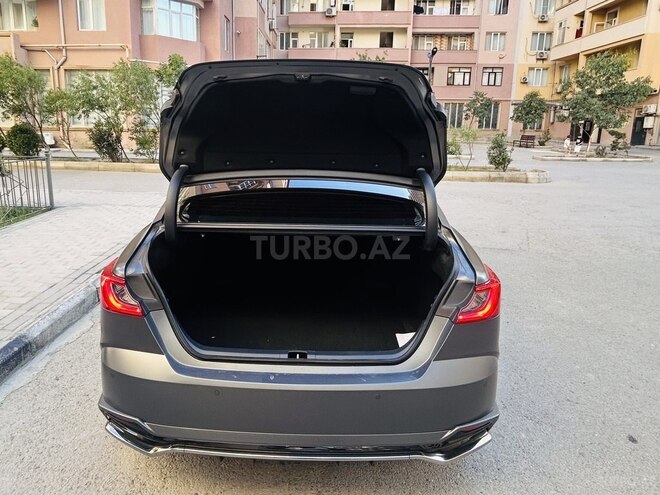 Toyota Camry-5