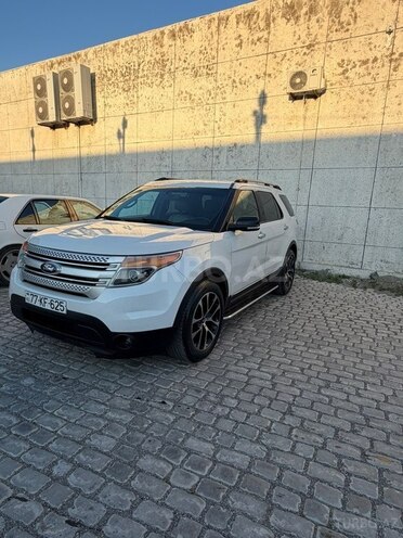 Ford Explorer-1