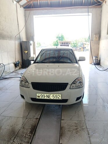 LADA (VAZ) Priora-1