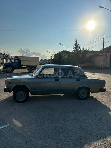 LADA (VAZ) 2107-2