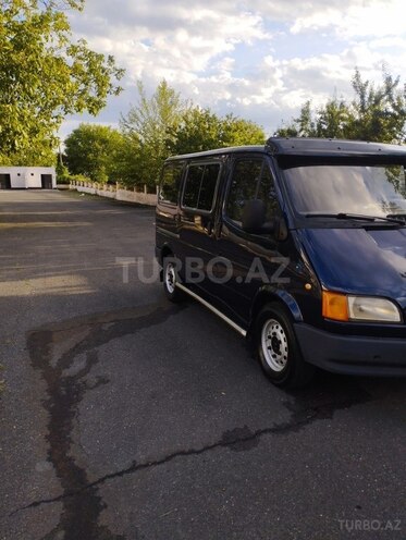 Ford Transit-3