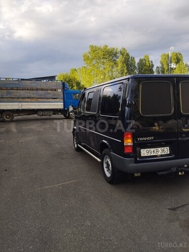 Ford Transit-11
