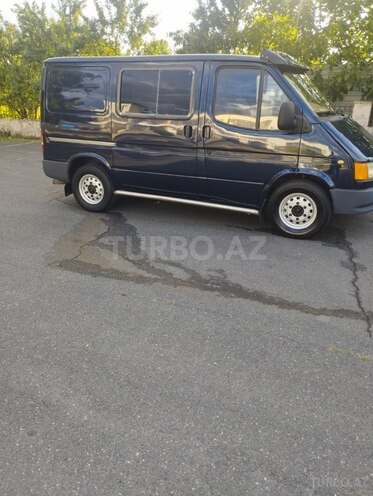 Ford Transit-14