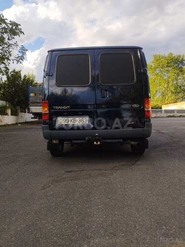 Ford Transit-12