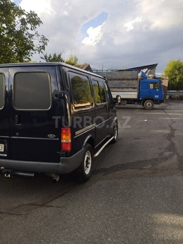 Ford Transit-8
