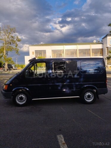 Ford Transit-5