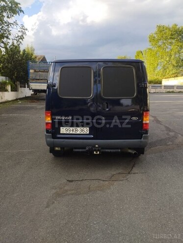 Ford Transit-13