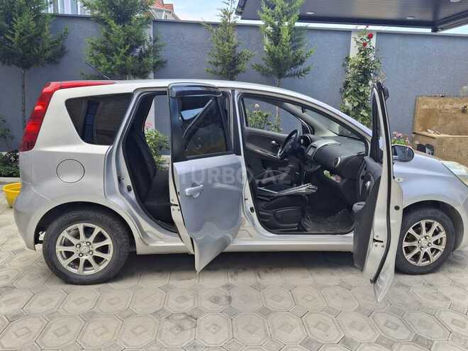 Nissan Note-5