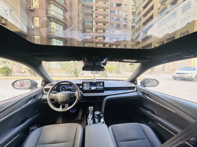 Toyota Camry-9