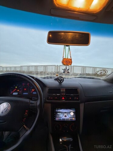 Volkswagen Jetta-10