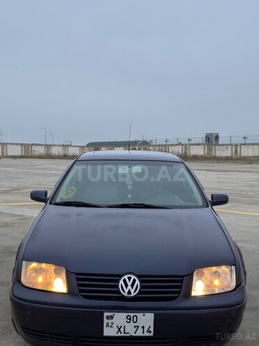 Volkswagen Jetta-1