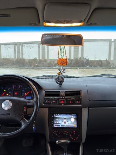 Volkswagen Jetta-8