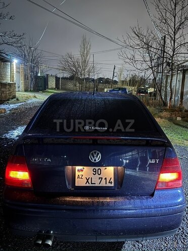 Volkswagen Jetta-13
