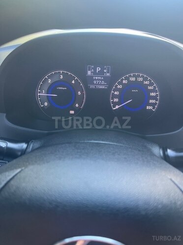 Hyundai Accent-8
