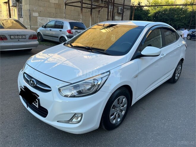 Hyundai Accent-5