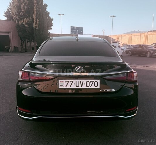 Lexus ES 300h-9