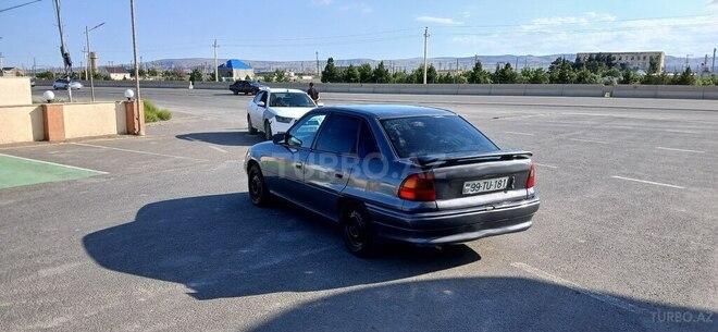 Opel Astra-2