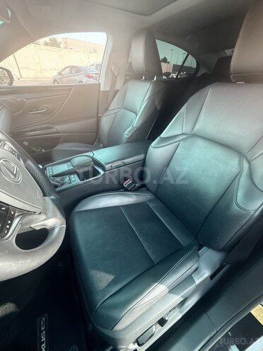 Lexus ES 300h-7