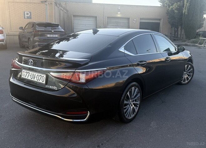 Lexus ES 300h-8