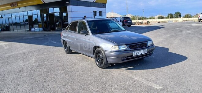 Opel Astra-10