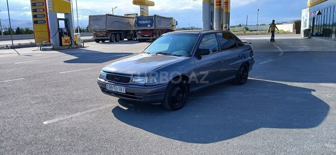 Opel Astra-11
