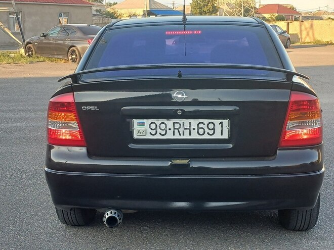 Opel Astra-2