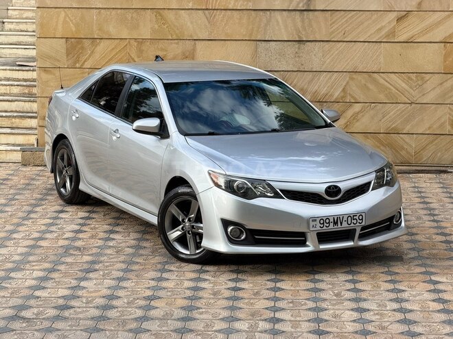Toyota Camry-1