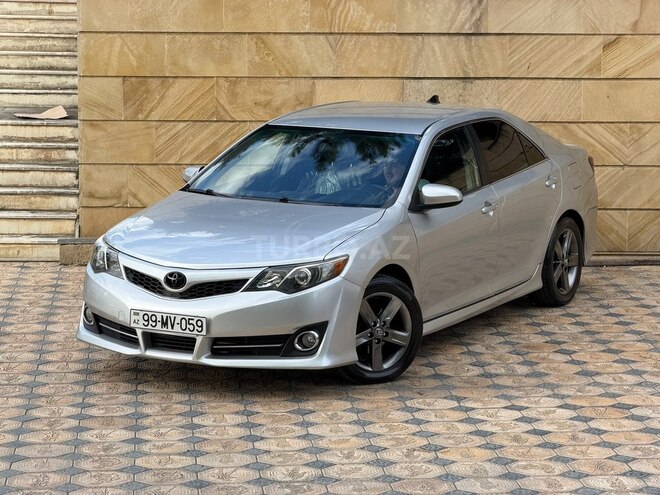 Toyota Camry-4