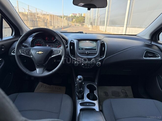 Chevrolet Cruze-10