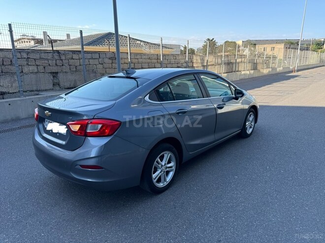 Chevrolet Cruze-13