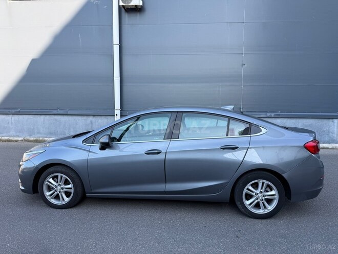 Chevrolet Cruze-18