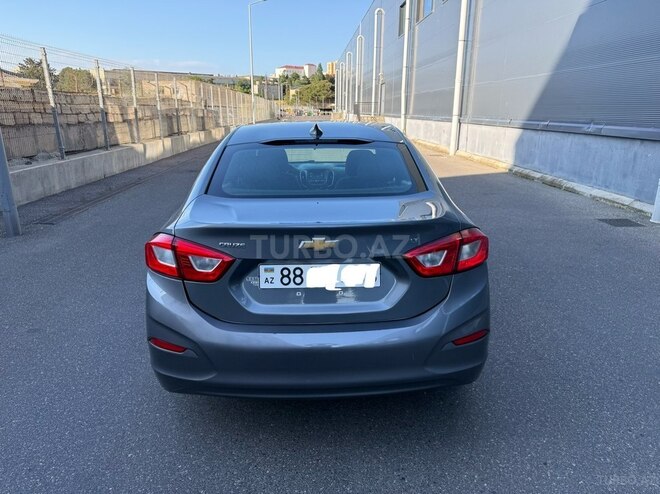 Chevrolet Cruze-15
