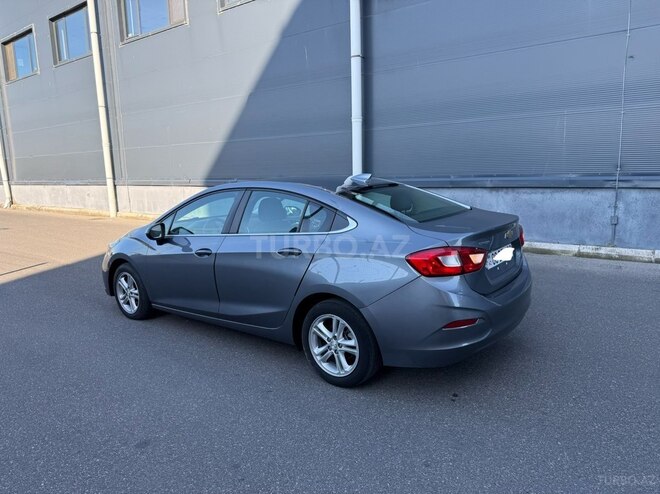 Chevrolet Cruze-11
