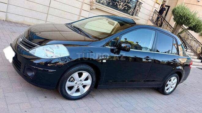 Nissan Tiida-6