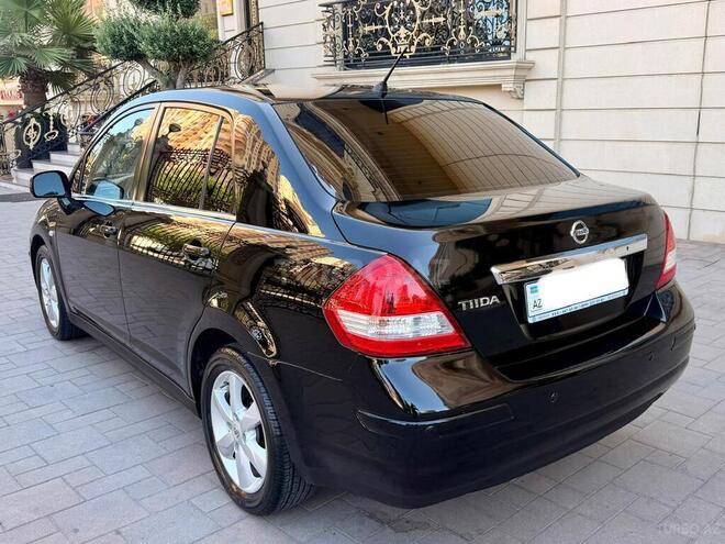 Nissan Tiida-8