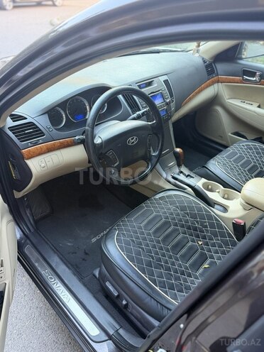Hyundai Sonata-9