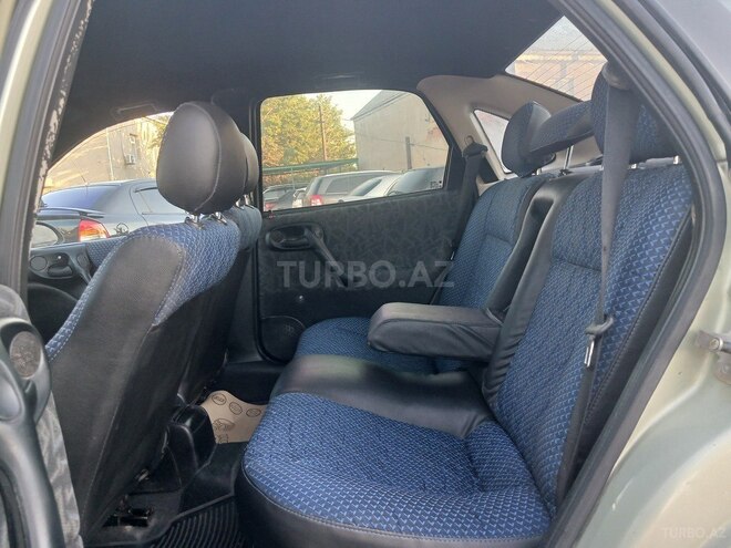 Opel Vectra-4