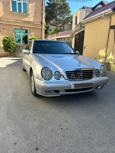 Mercedes E 220-5