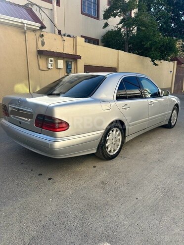 Mercedes E 220-6